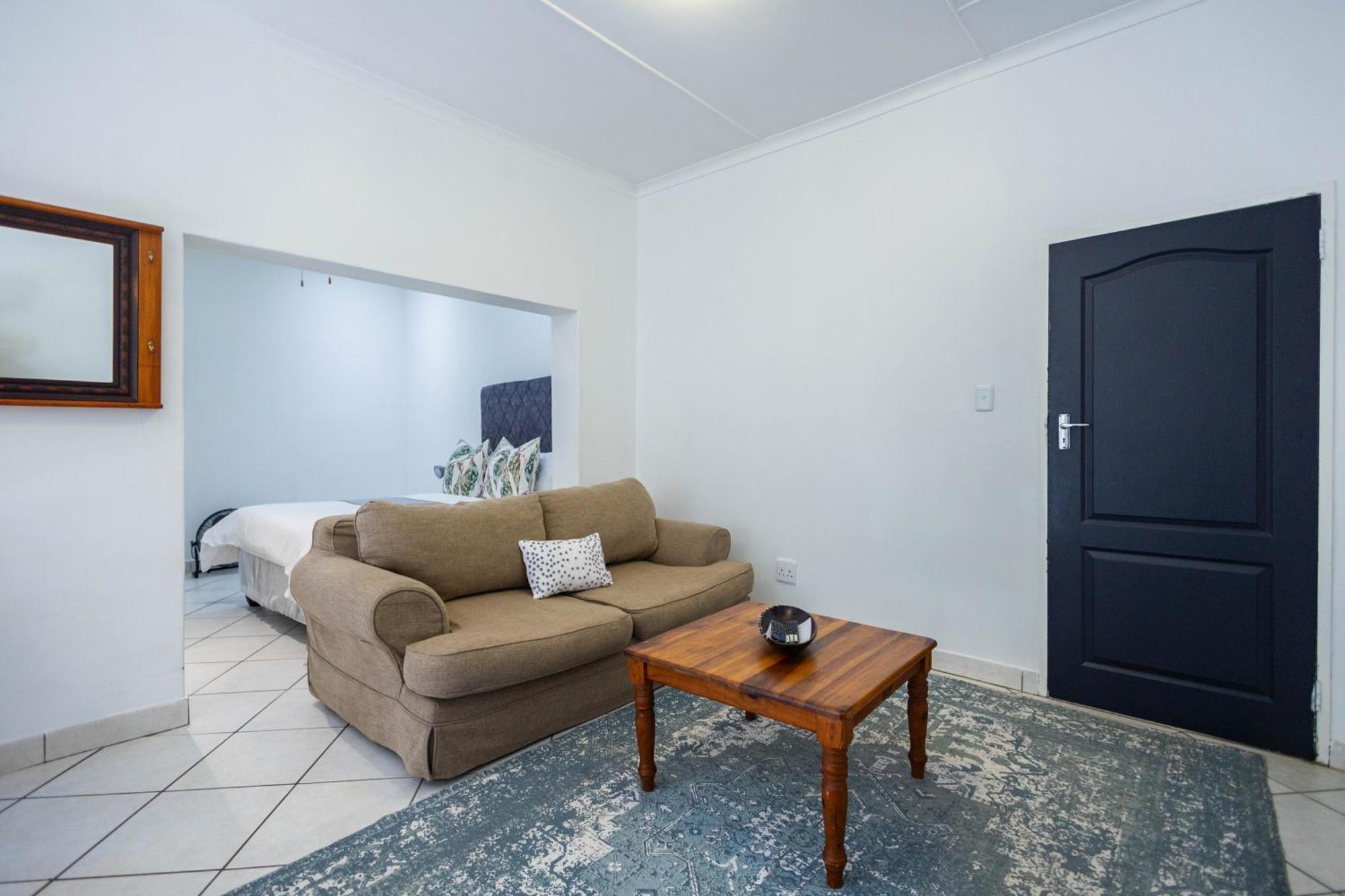 The Yellow Door Guesthouse 东伦敦 外观 照片